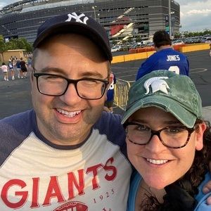 Meet your Posher, Deena